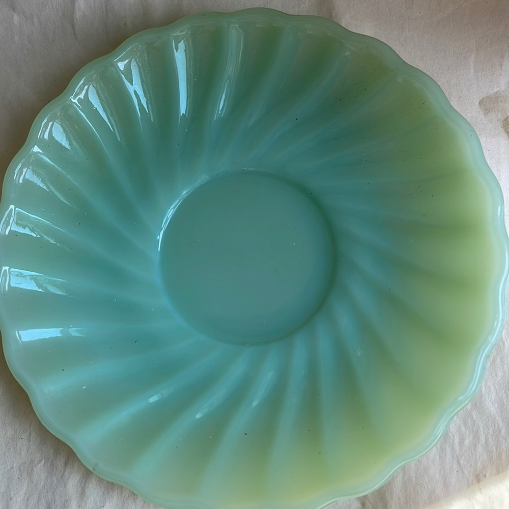 Vintage hardtofind original Fire king anchor hocking jadeite jadite shell saucer